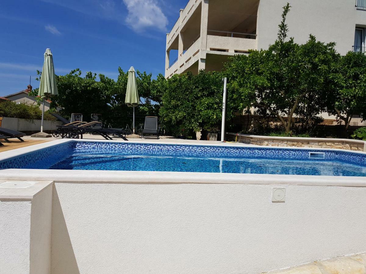 Apartment Petrinic V พูลา ภายนอก รูปภาพ
